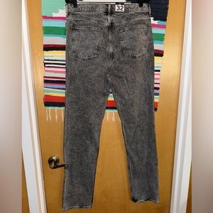 New with tags Gap 90s Straight Jeans with Washwell